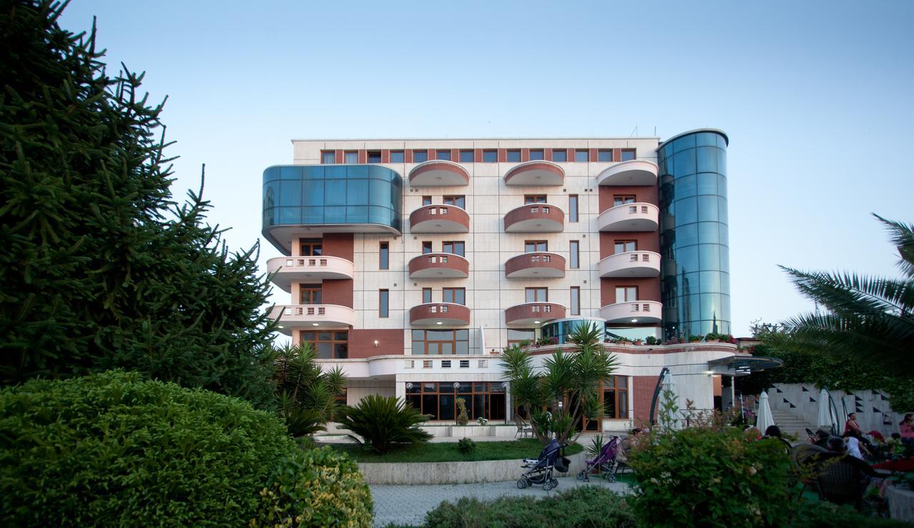 Orchidea Hotel Тирана Екстериор снимка