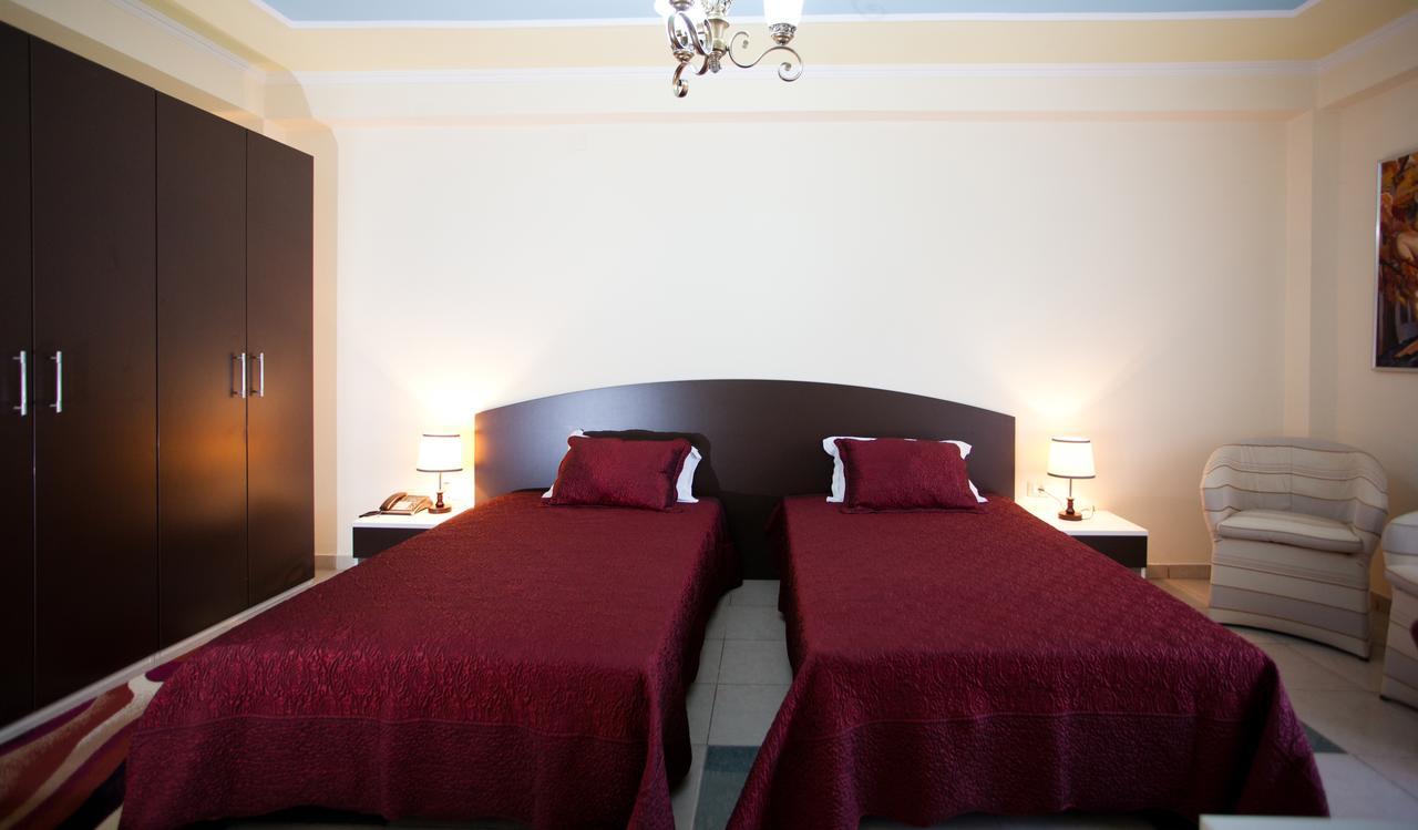 Orchidea Hotel Тирана Екстериор снимка