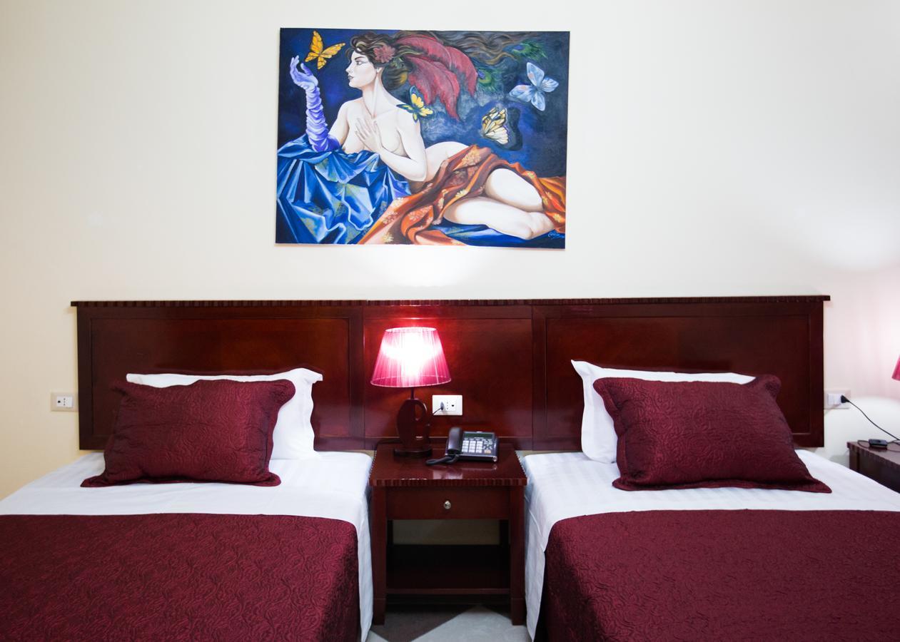 Orchidea Hotel Тирана Екстериор снимка
