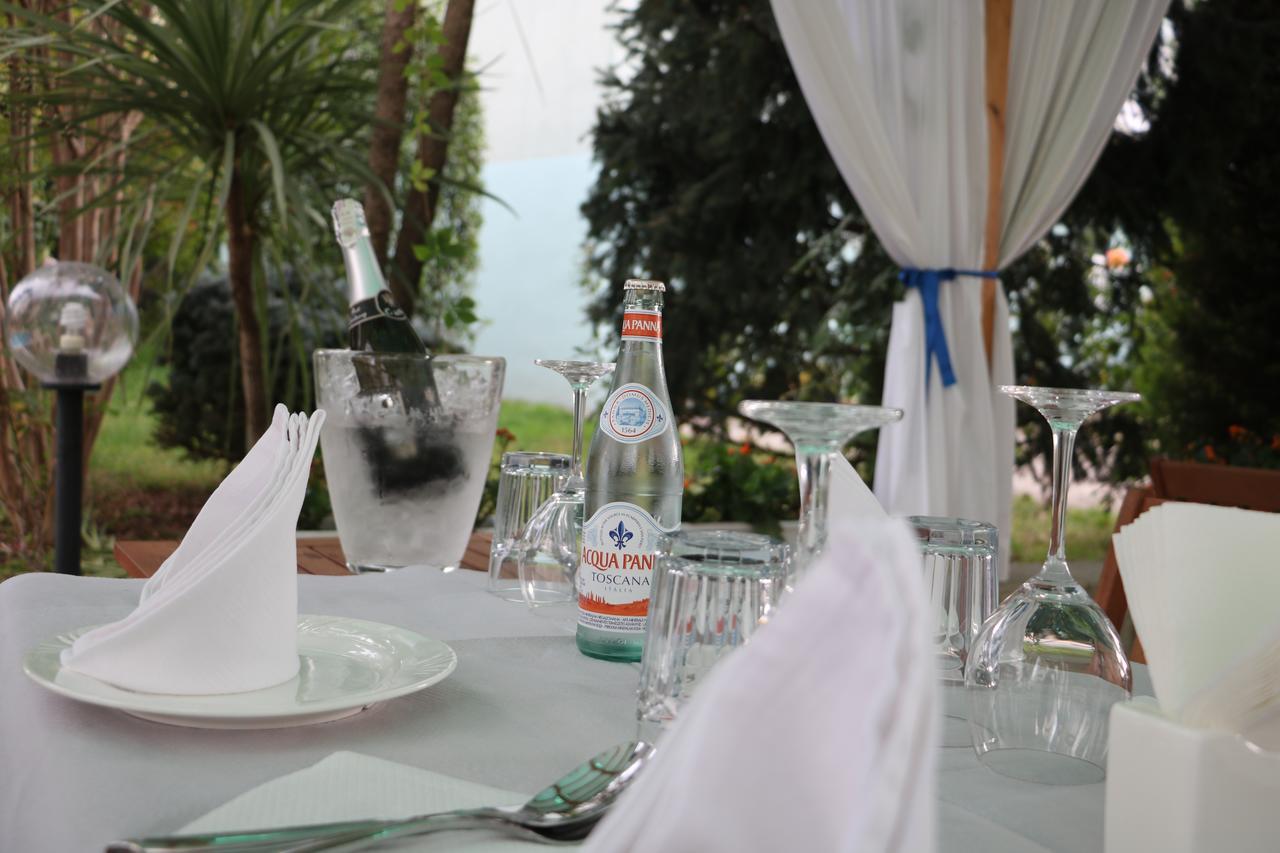 Orchidea Hotel Тирана Екстериор снимка